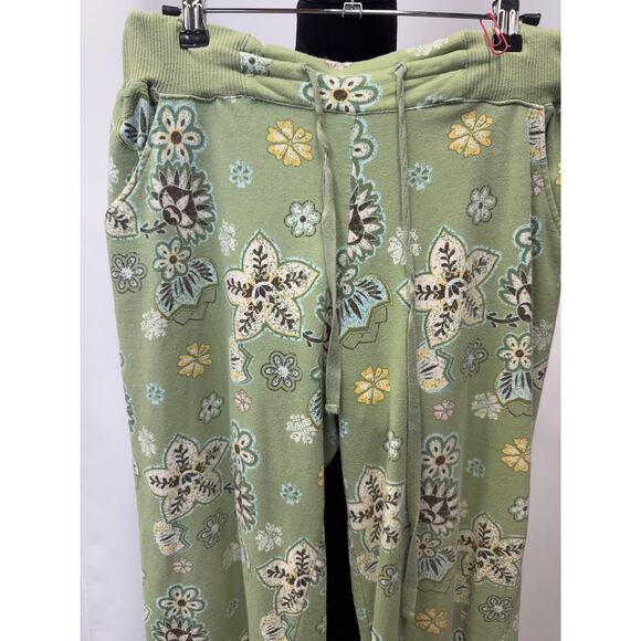 2Life, green floral pants w/ draw string. 
Waist-15, Inseam-26, Rise-11 - Picture 2 of 4